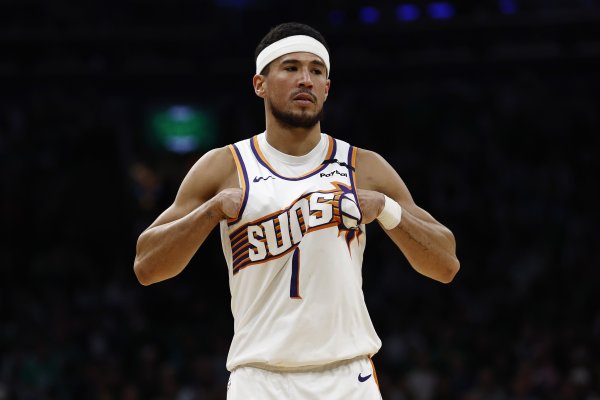 Không thể đánh bại Spurs ở trậ