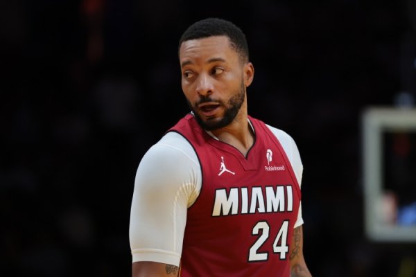 Kẻ tấn công chính! Powell đã g