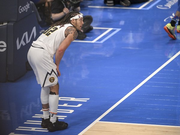 Hãy cố gắng hết sức! Aaron Gor