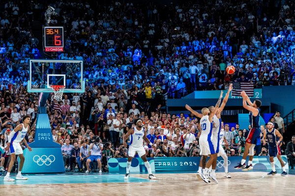 James nói về con dao găm vàng: